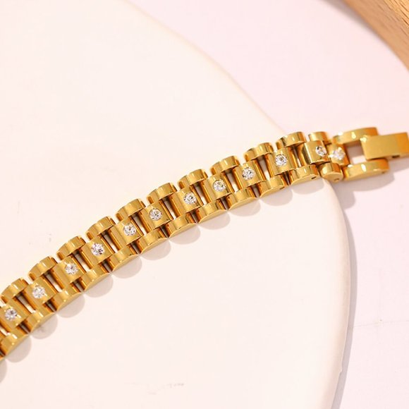 18K Gold-Plated Watch Band Bracelet For Women - Picture 4 of 4